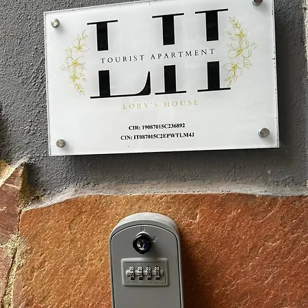 Lory House Апартаменты Катания