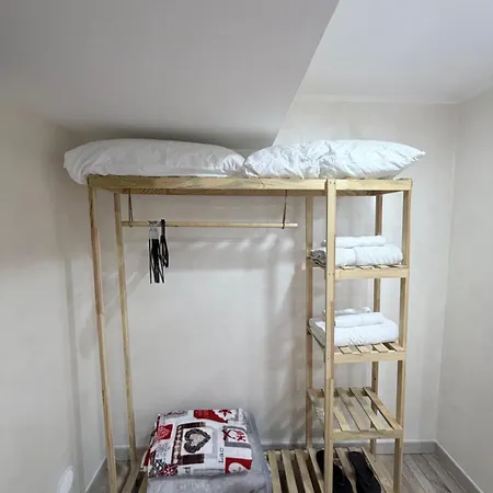 Lory House Апартаменты